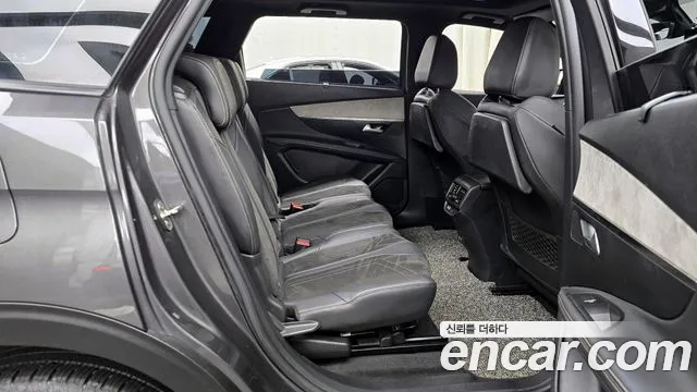 Peugeot 5008 2021 — фото 12
