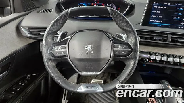 Peugeot 5008 2021 — фото 13