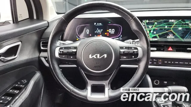 Kia Sportage 2022 — фото 13
