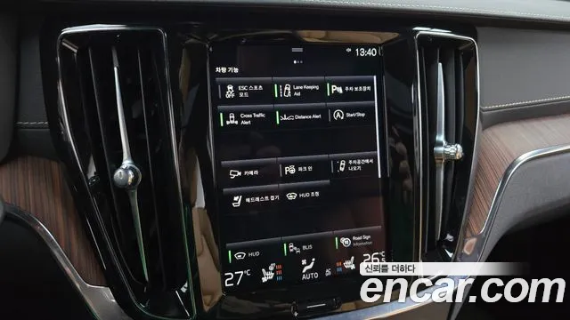 Volvo V60 2021 — фото 16