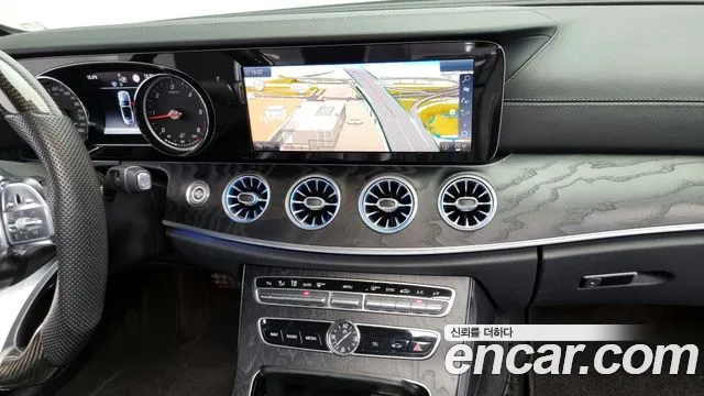 Mercedes-Benz E-Class 2018 — фото 14