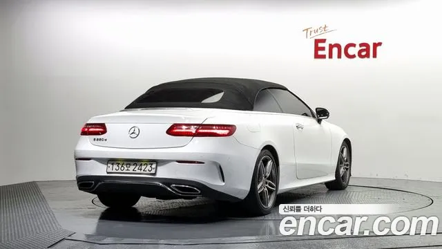 Mercedes-Benz E-Class 2018 — фото 20