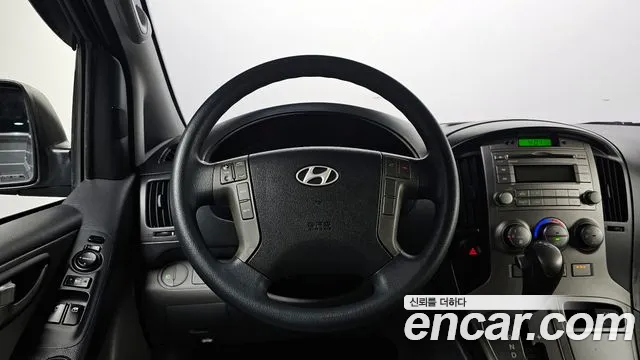 Hyundai Starex 2016 — фото 13
