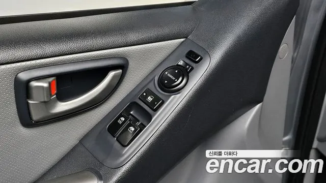 Hyundai Starex 2016 — фото 18