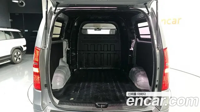 Hyundai Starex 2016 — фото 20