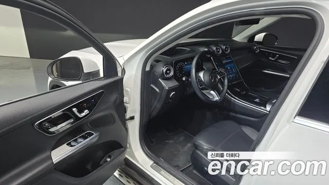 Mercedes-Benz GLC-Class 2023 — фото 10