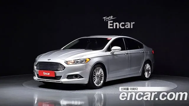 Ford Fusion 2015 — фото 1