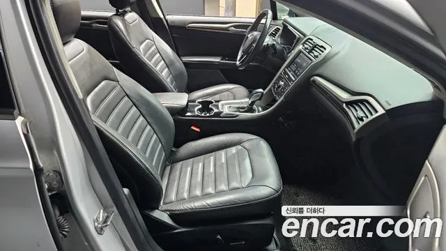 Ford Fusion 2015 — фото 10