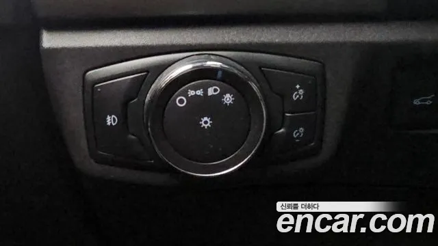 Ford Fusion 2015 — фото 17
