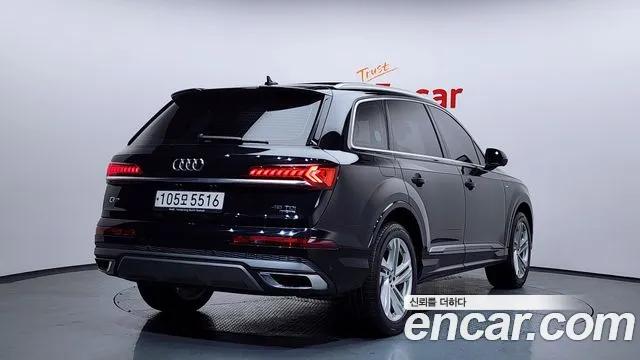 Audi Q7 2021 — фото 2