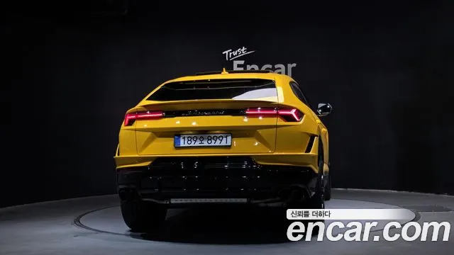 Lamborghini Urus 2024 — фото 4