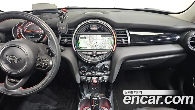 Mini Cooper 2020 — фото 13