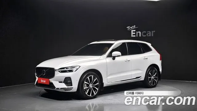 Volvo XC60 2024 — фото 1