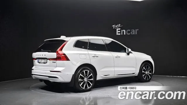 Volvo XC60 2024 — фото 2