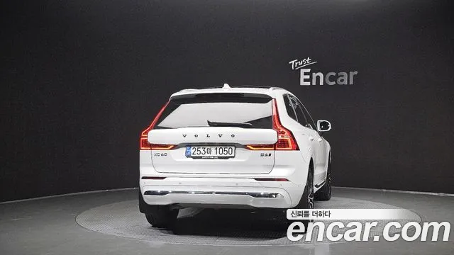 Volvo XC60 2024 — фото 4