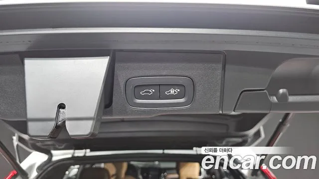 Volvo XC60 2024 — фото 20
