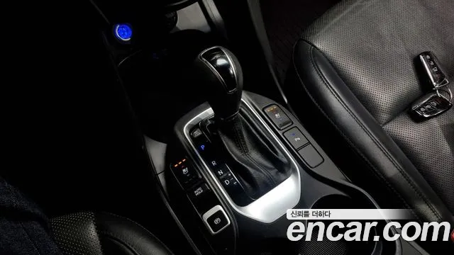 Hyundai Santafe 2016 — фото 9