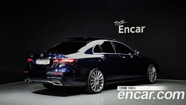 Mercedes-Benz E-Class 2021 — фото 2