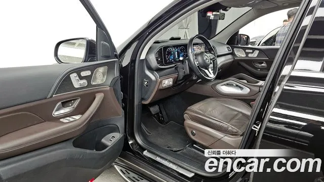 Mercedes-Benz GLE-Class 2023 — фото 10