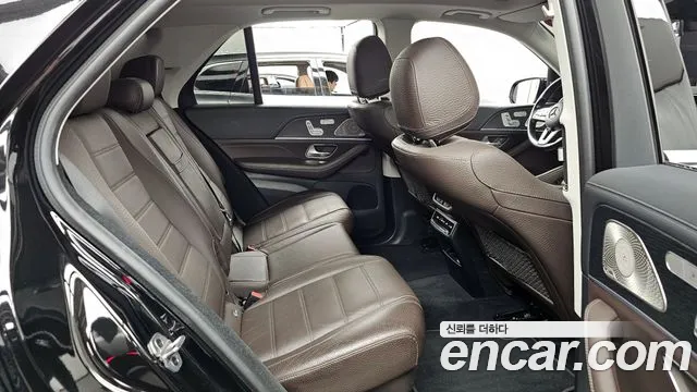Mercedes-Benz GLE-Class 2023 — фото 12