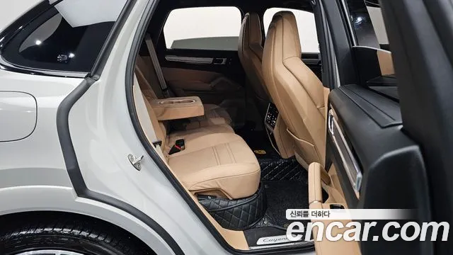 Porsche Cayenne 2023 — фото 12