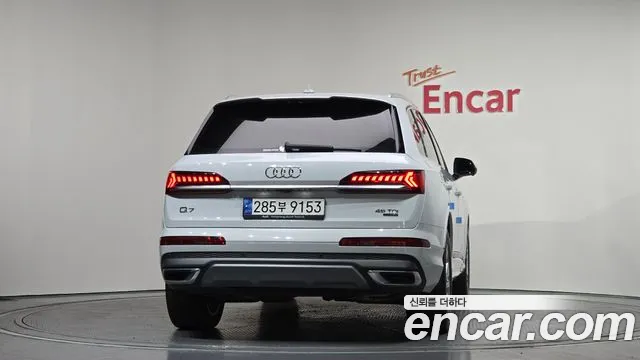 Audi Q7 2022 — фото 4