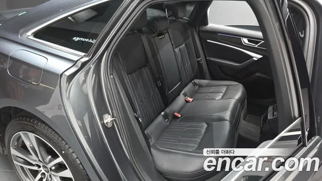 Audi A6 2022 — фото 10