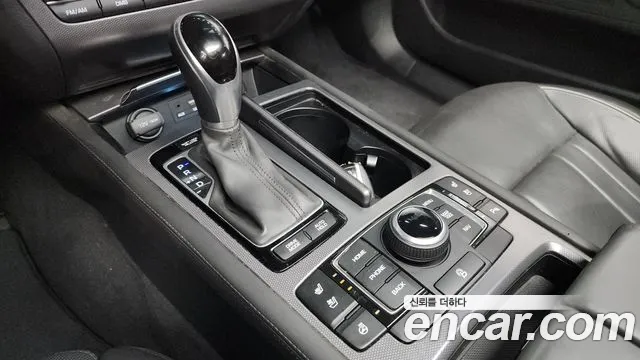 Hyundai Genesis 2015 — фото 9
