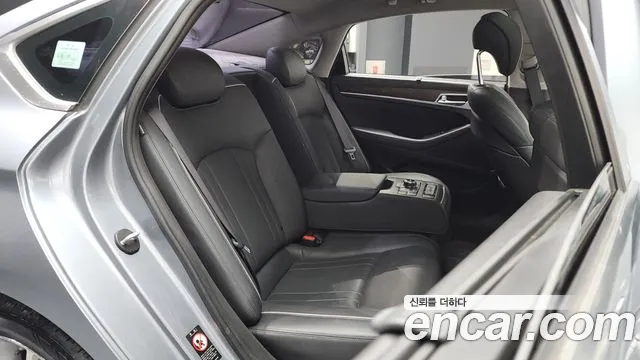 Hyundai Genesis 2015 — фото 12
