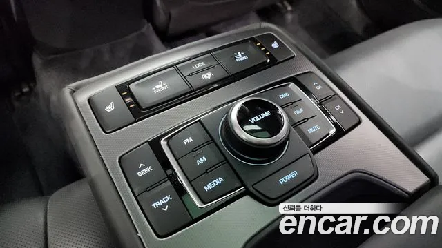 Hyundai Genesis 2015 — фото 19