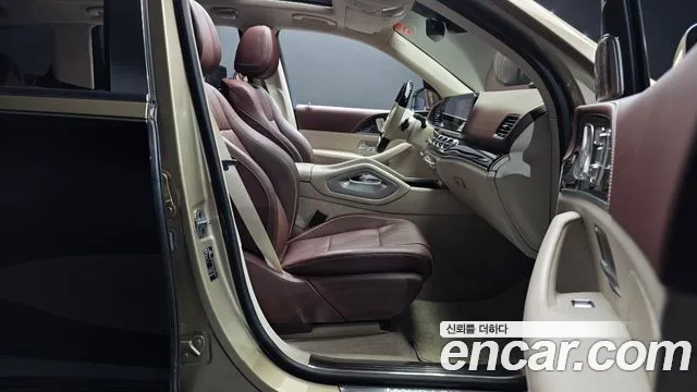 Mercedes-Benz GLS-Class 2023 — фото 10