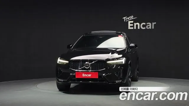 Volvo XC60 2022 — фото 3