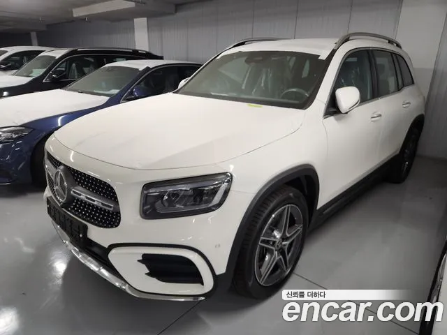 Mercedes-Benz GLB-Class 2025 — фото 1