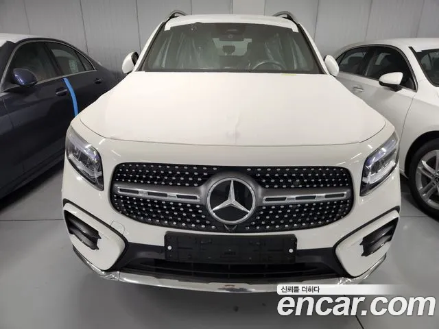 Mercedes-Benz GLB-Class 2025 — фото 2