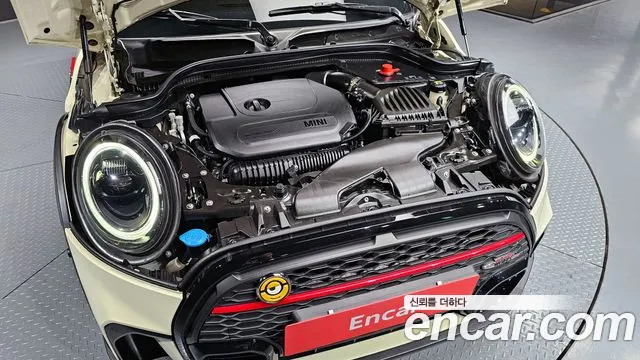 Mini Cooper Convertible 2022 — фото 6