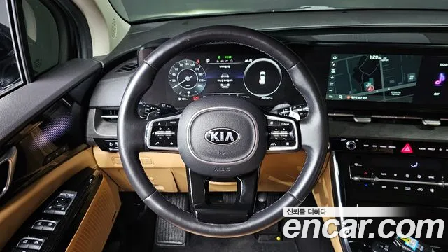 Kia Canival 2021 — фото 13