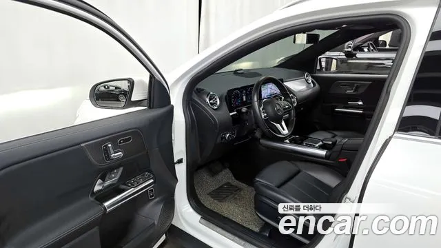 Mercedes-Benz GLA-Class 2021 — фото 10
