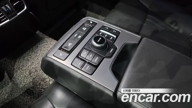 Hyundai Genesis 2016 — фото 18