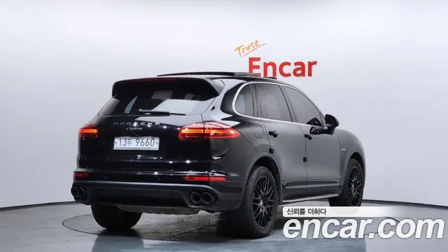 Porsche Cayenne 2015 — фото 2