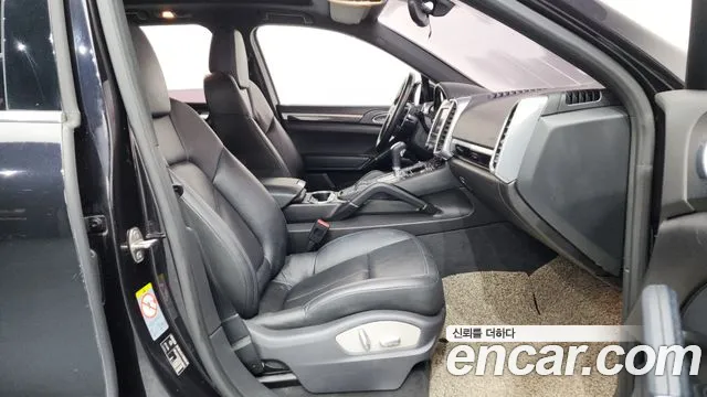 Porsche Cayenne 2015 — фото 11