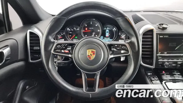 Porsche Cayenne 2015 — фото 13