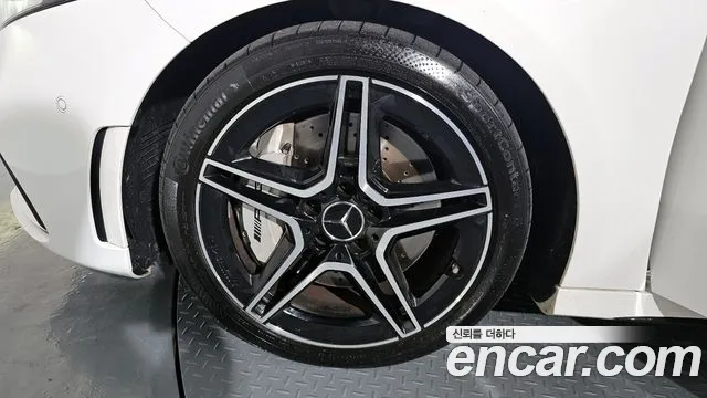 Mercedes-Benz A-Class 2023 — фото 5