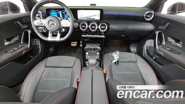 Mercedes-Benz A-Class 2023 — фото 7