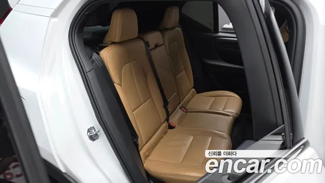 Volvo XC40 2021 — фото 11