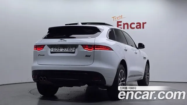 Jaguar F-PACE 2018 — фото 2