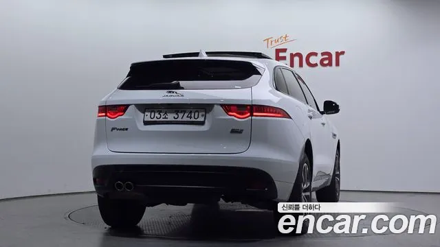 Jaguar F-PACE 2018 — фото 4