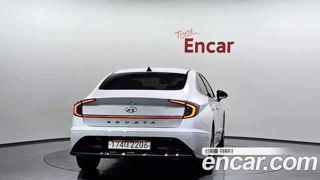 Hyundai Sonata 2022 — фото 4