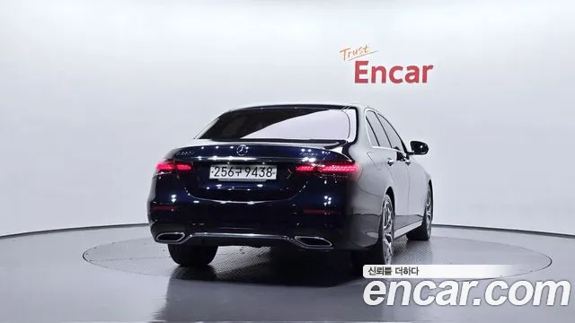 Mercedes-Benz E-Class 2021 — фото 4