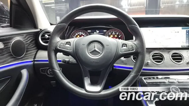 Mercedes-Benz E-Class 2017 — фото 13