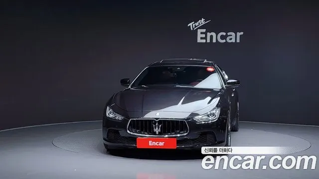 Maserati Ghibli 2017 — фото 3